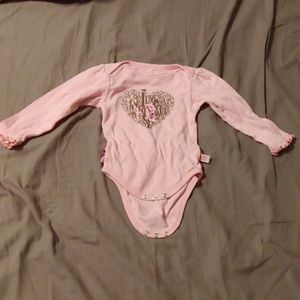 Onsie with ruffled back